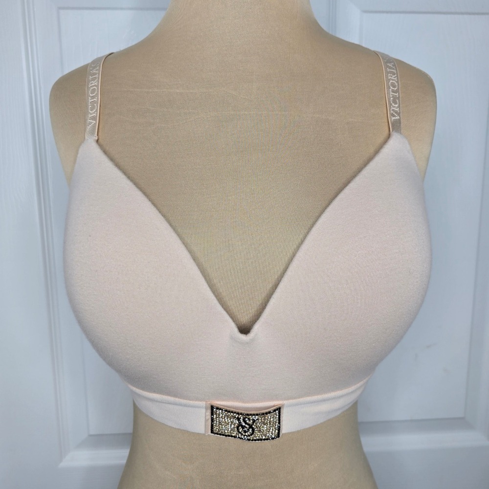 Victoria's Secret‎ Bra Wireless Lightly Padded Rhinestone Logo Adjustable